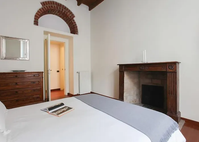 Hacca Collection - Corso Magenta, Unique And Charming 2Br Apartment